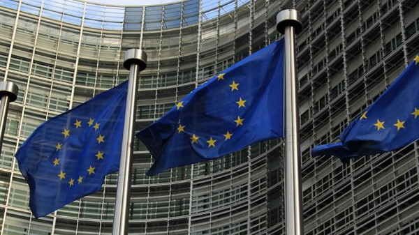 المفوضية: أوروبا فشلت بتوطين المهاجرين