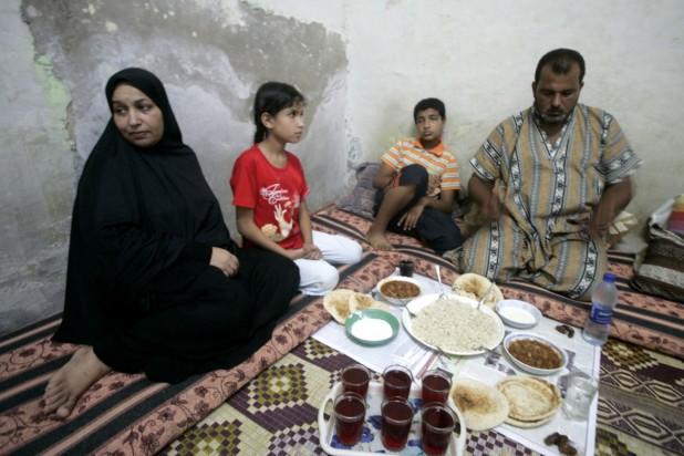 هل تعرف أية دولة عربية تكلفة الطعام هي الأغلى ثمنًا؟