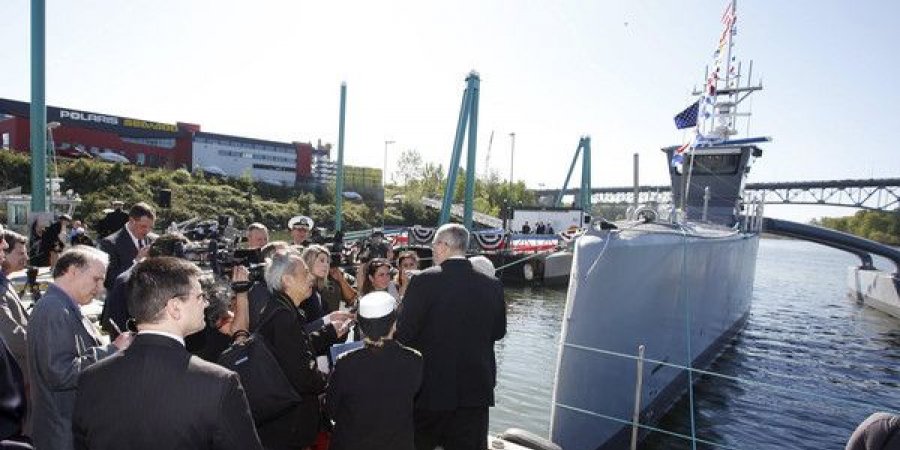 الكشف عن سفينة  حربية أمريكية ذاتية القيادة