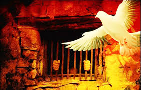 سجن عتصيون : الاحتلال يحتجز والد الشهيد الجنيدي ويُنكل بالأسير جرادات