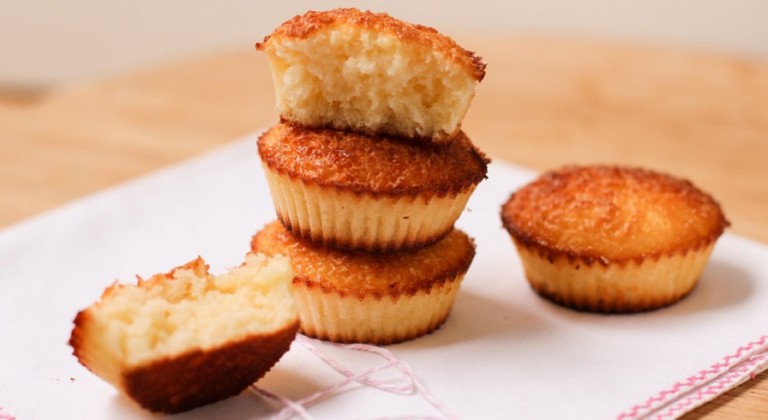 كب كيك بجوز الهند