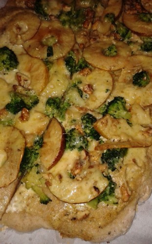 طريقة إعداد البيتزا النباتية اللذيذة