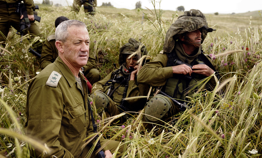 استطلاع رأي : غانتس هو الوحيد القادر على هزيمة نتنياهو