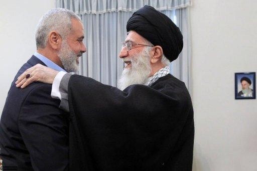 صحيفة: حماس عادت للحضن الإيراني بدعم من هنية وسليماني
