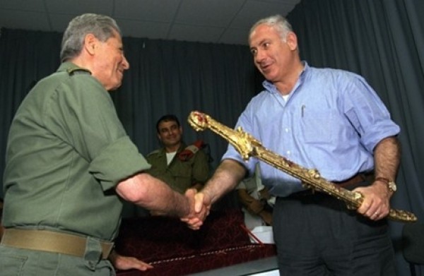 وفاة العميل الإسرائيلي "أنطوان لحد" الضابط اللبناني المنشق