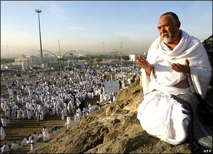 وفاة مسن من جنين أثناء أدائه مناسك العمرة