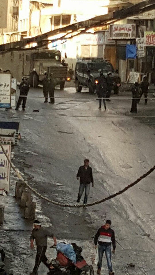 بالفيديو والصور: حشود من جيش الاحتلال تقتحم مخيم شعفاط