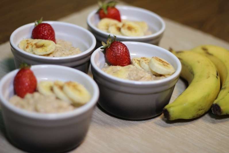 بالفيديو : طريقة عمل حلو الشوفان بالموز