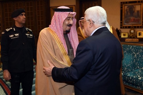 عباس يعزي الملك سلمان بوفاة شقيقته