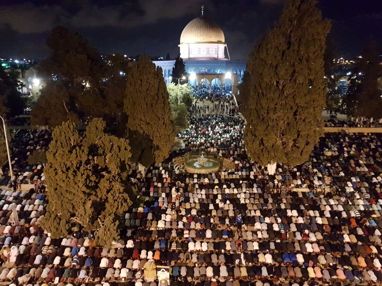رغم إجراءات الاحتلال المشددة