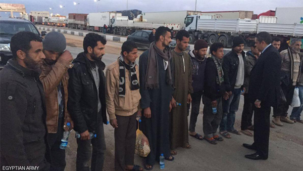 الجيش المصري يعلن عن تحرير 13 مصرياً مختطفين بليبيا