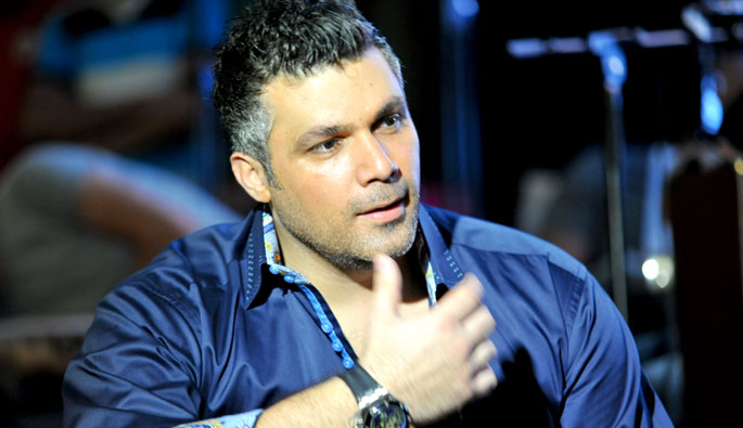 موجة من الانتقادات بحق فارس كرم بسبب فضل شاكر