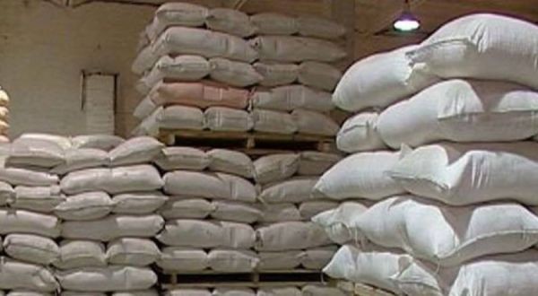 "الاقتصاد" تؤكد: مخزون الأرز والطحين يلبي احتياج المواطنين