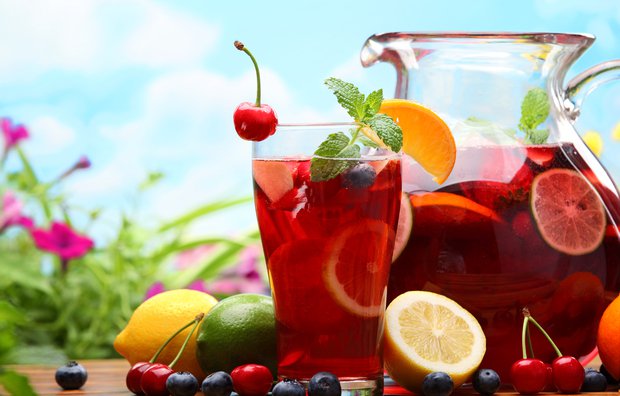 " رمضان كريم " مشروب سنجاريا المنعش