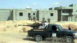 القوات الموالية للحكومة الليبية تحرز تقدماً في سرت