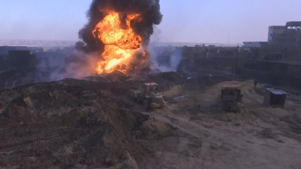 استمرار حرائق آبار القيارة النفطية للشهر الرابع