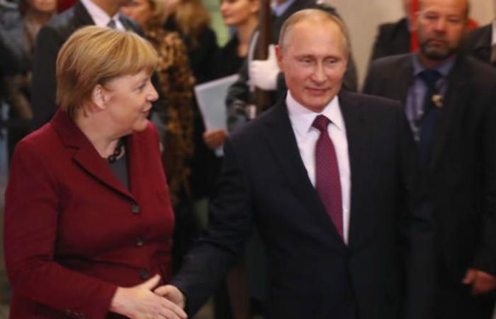 بوتين يلتقي ميركل في 2 مايو بموسكو