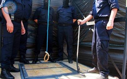 غزة: الحكم على مُتخابريْن بالإعدام شنقـاً