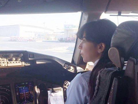 بالصور: قصة أول مصرية تقود طائرات بوينغ 777 العملاقة