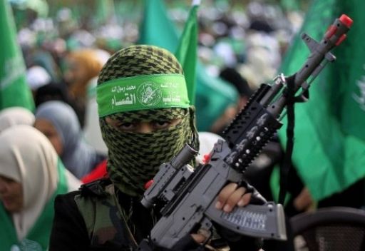حماس تدعو الشعب الفلسطيني للالتفاف حول المقاومة ونبذ التنسيق الأمني