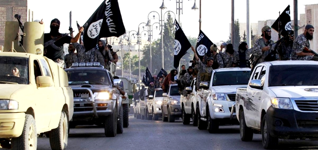 الاندبندنت: تستعرض قصة مدرسة من الرقة تروي الكثير عن الصراع في سوريا