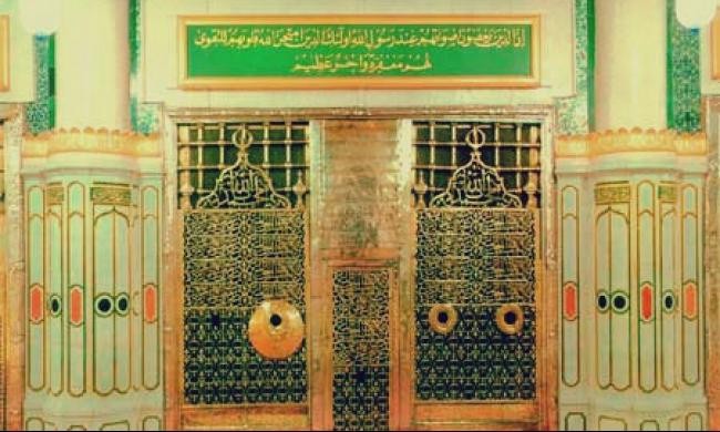 ما الذي تحتويه الحجرة النبوية.. تفاصيل لأول مرة يكشفها الشيخ الرويس