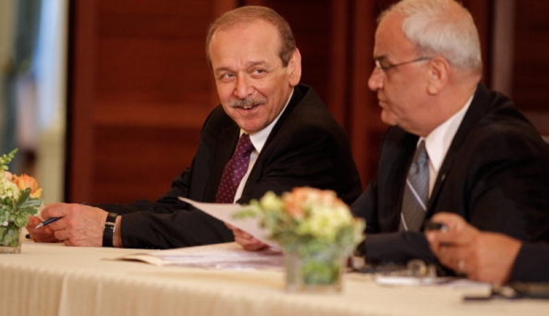 الرئيس يكلف عريقات قائما بأعمال أمين سر اللجنة التنفيذية