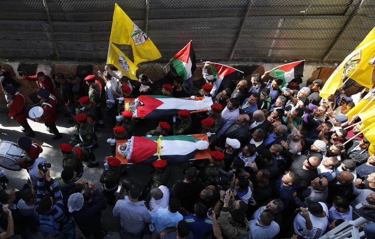 جماهير القدس تشيع جثماني الشهيدين أبو طير وعويسات وسط إجراءات أمنية مشددة