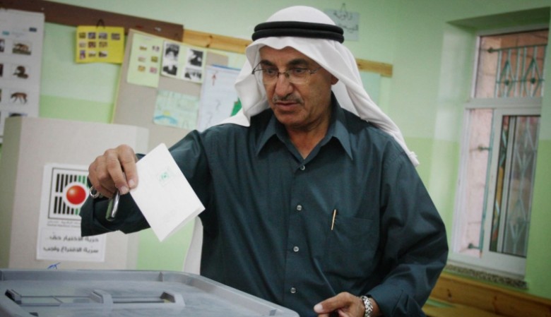 ما هي آلية اقتراع الموظفيين العسكرين في الانتخابات البلدية؟