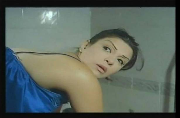 بالصور :  جيهان قمري تعود للأضواء بجلسة تصوير جريئة جدا