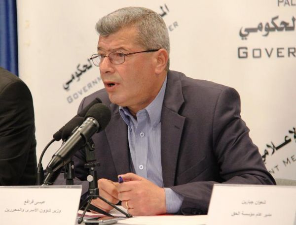 قراقع يطالب بضرورة التحرك لإنقاذ حياة الأسرى المضربين عن الطعام