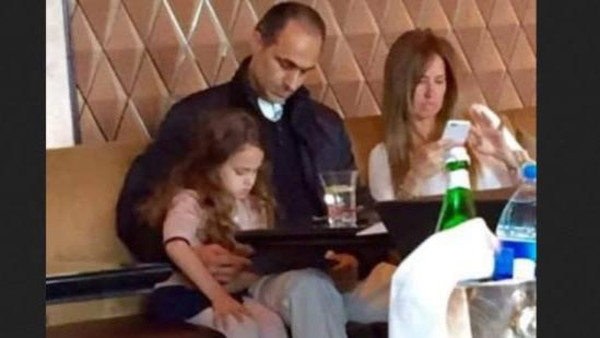 صور جديدة لعائلة مبارك تثير الجدل على مواقع التواصل الاجتماعي