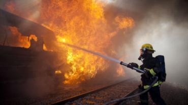 اندلاع حريق بمنطقة حرجية غرب القدس