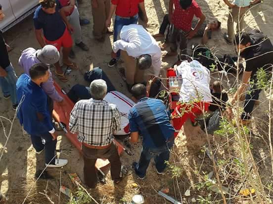 بالصور: إصابة مواطنين إثر حادث سير ذاتي على خط البحر في خانيونس جنوب القطاع