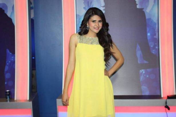 الموت يفجع الفنانة سلمى رشيد!