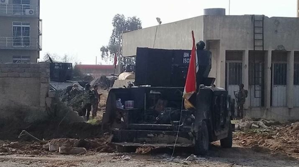 القوات العراقية تقترب من استعادة الساحل الأيسر بالكامل