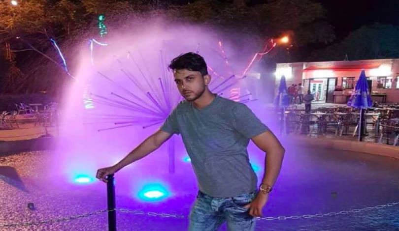 عائلة الشهيد نمر تطالب بتسليم جثمان ابنها وزيارة الآخر في المشفى