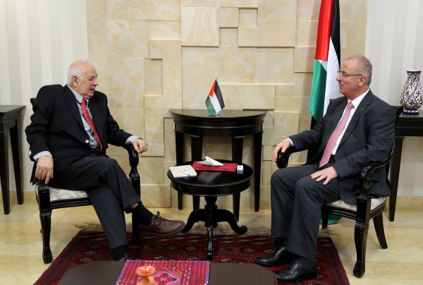 "الحمد الله" يحضر لاجراء الانتخابات رئاسية وتشريعية