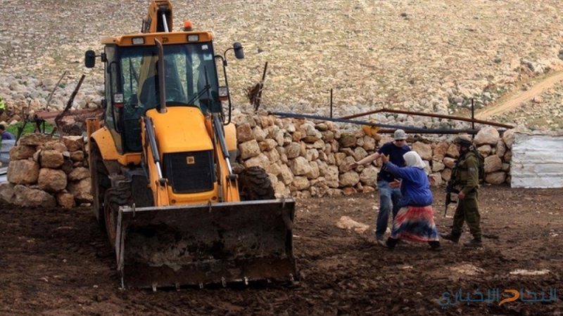 الاحتلال يهدم موقفاً للمركبات في سلوان