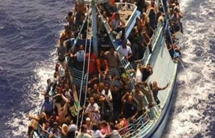 مصرع مهاجرين اثنين وفقدان نحو 20 آخرين في حادث غرق في المتوسط