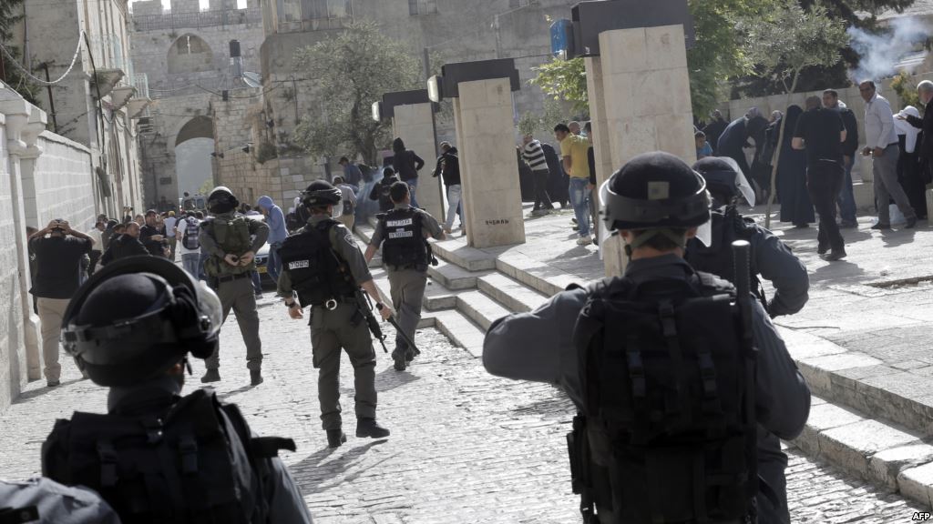 قرار إسرائيلي بمنع دخول "شخصيات فلسطينية عامة" للمسجد الأقصى