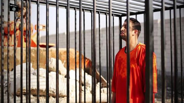 موقع يمني: نشطاء أكدوا أن أمريكا ساعدت "داعش" في أسر الكساسبة بسبب مكالمة تيلفونية