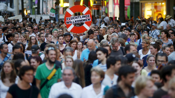 وزير الخارجية النمساوي يقترح احتجاز المهاجرين على جزر محاولةً لردعهم