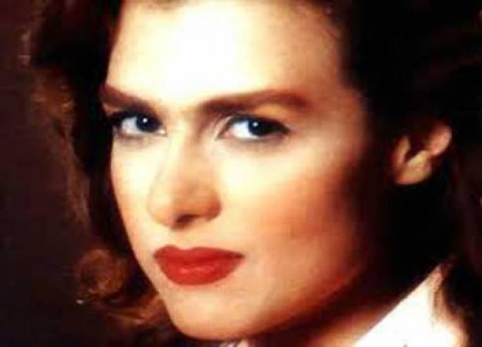 بالصور : هل تذكرون الفنانة المصرية "سيمون"؟ شاهدوا كيف أصبحت اليوم!!