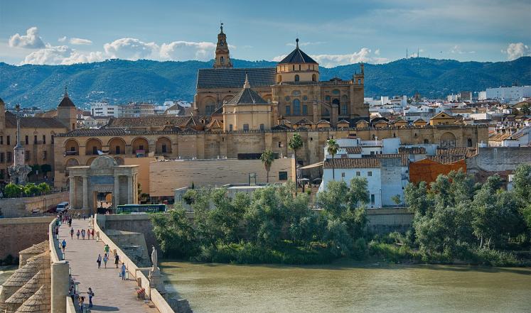 عمدة لندن يشيد بمرحلة الحكم الإسلامي على الحضارة الغربية