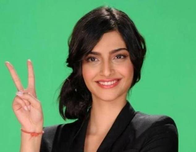 بالصور : الممثلة الهندية سونام كابور تغزو مهرجان كان!