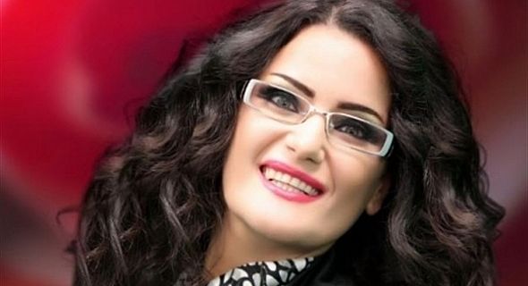 بالصور : سما المصري بقميص النوم في الشارع