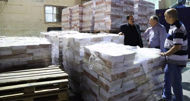 إدخال 300 ألف كتاب مدرسي إلى قطاع غزة بعد جهود استمرت لأيام