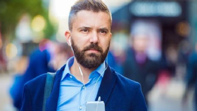 سماعات مُبتكرة تتحقق من هوية مرتديها