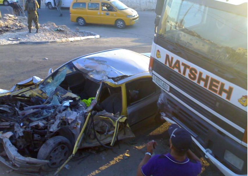 مطالبات بفتح تحقيق بعد منع الاحتلال إنقاذ ضحايا حادث الخليل